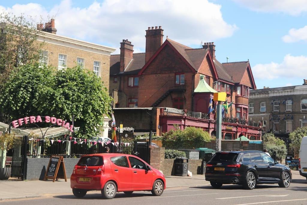 Qties Luxury Home London Bagian luar foto