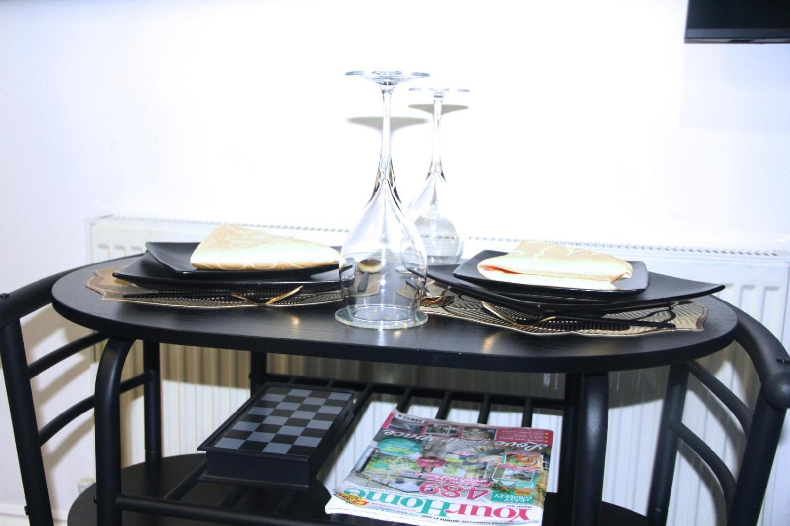 Qties Luxury Home London Bagian luar foto