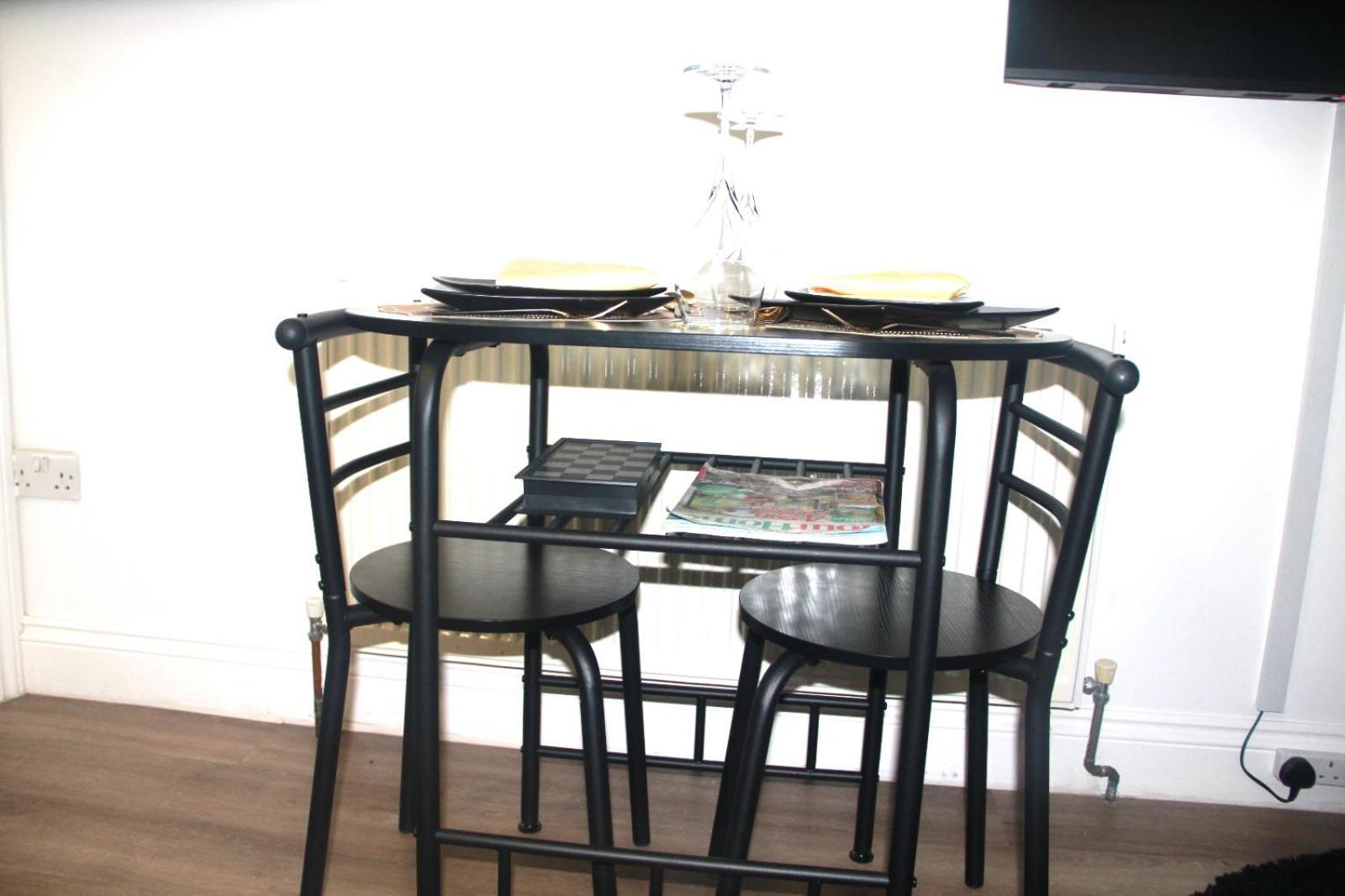Qties Luxury Home London Bagian luar foto