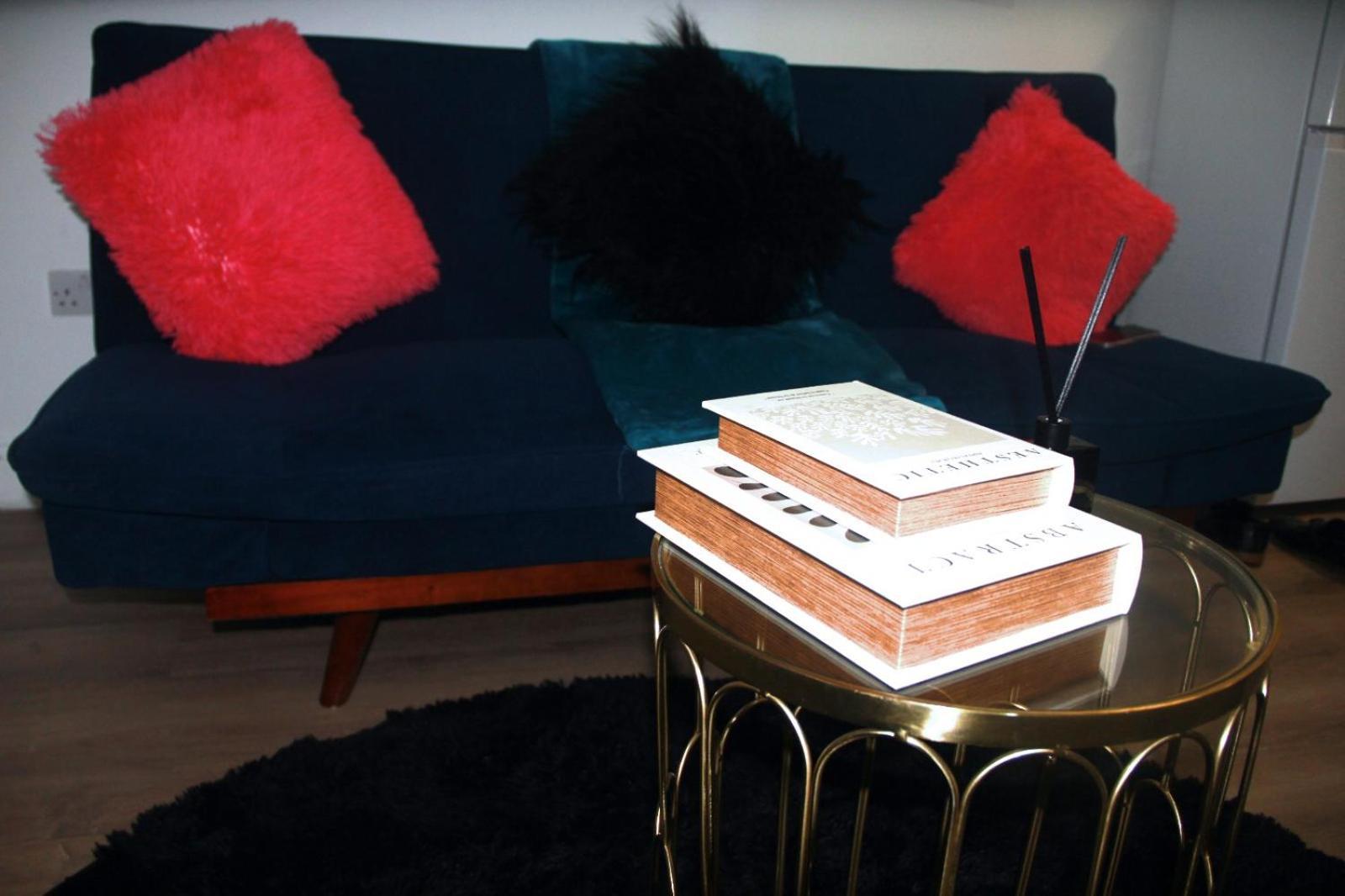 Qties Luxury Home London Bagian luar foto